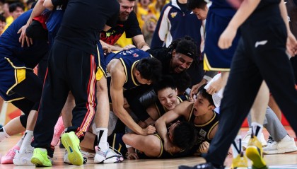 乐鱼leyu官网-0+1+1！绝杀北京之夜他却成最尴尬之人，粤迷：就该给嘉哥打替补